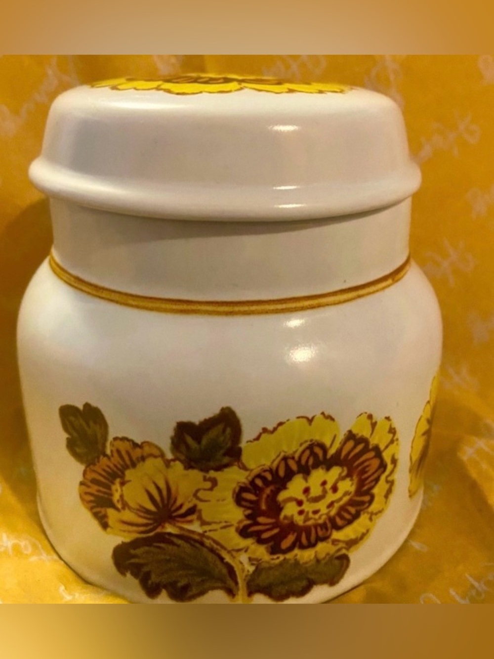 vintage Royal Doulton Lambeth Stoneware lidded jar in the "Forest Glen" pattern.